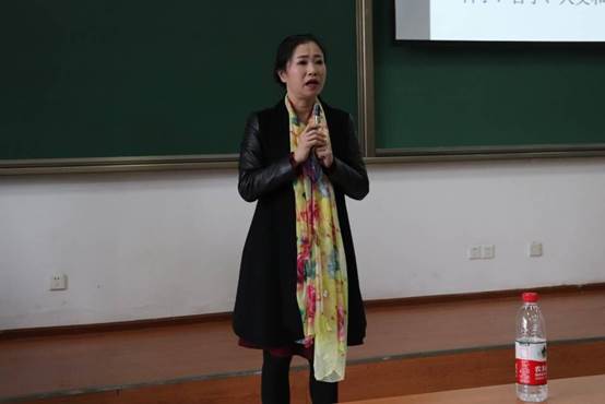大秀直播
卓光俊书记主持.jpg